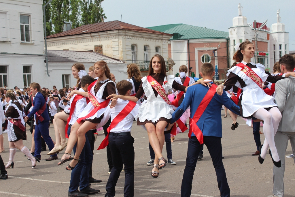 Танец под песню последний звонок